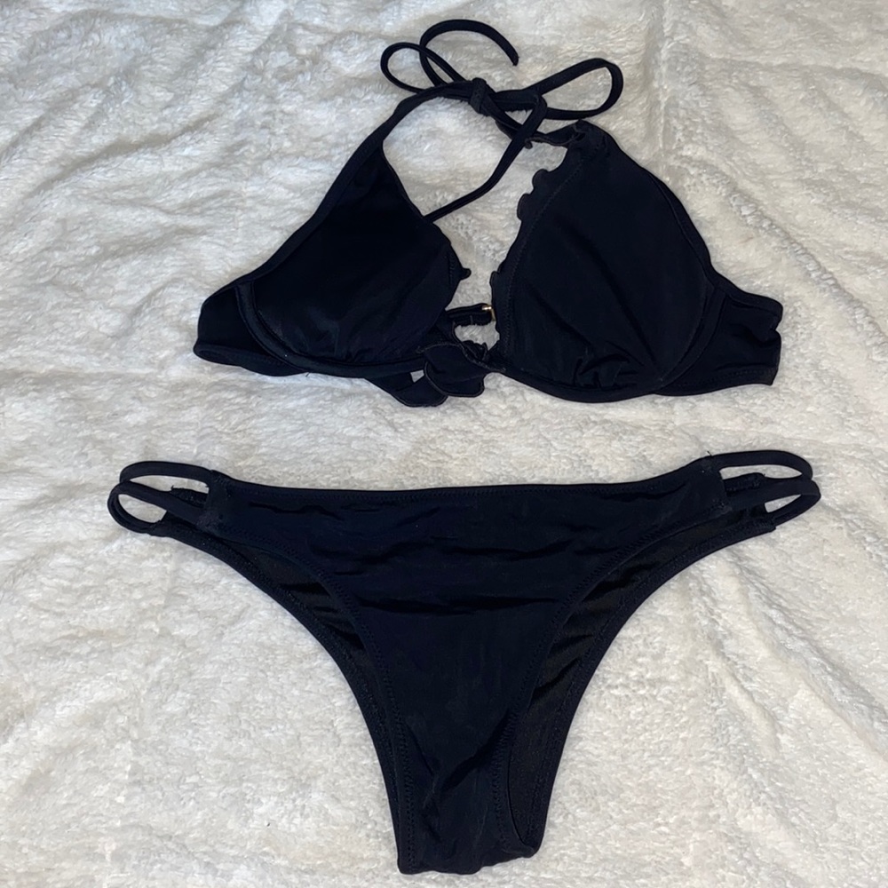 Victoria’s Secret bikini